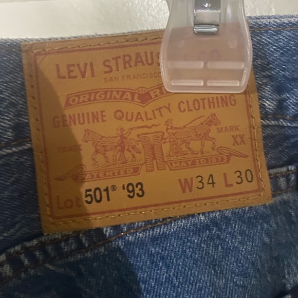 Other - EUC Levi’s 501 34/30